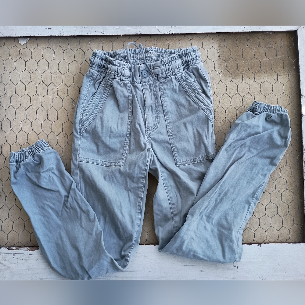 AE Women's 00 Regular Jegging/Joggers. Super cute!! 👀